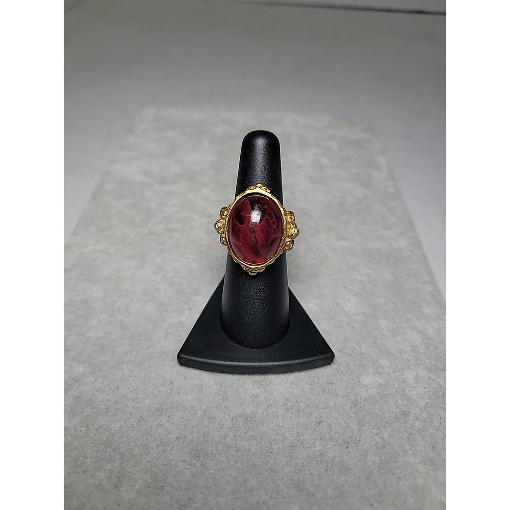 Vintage Elizabeth Taylor for Avon Gilded Age Cherub Ring Size 6 Hard Red Stone